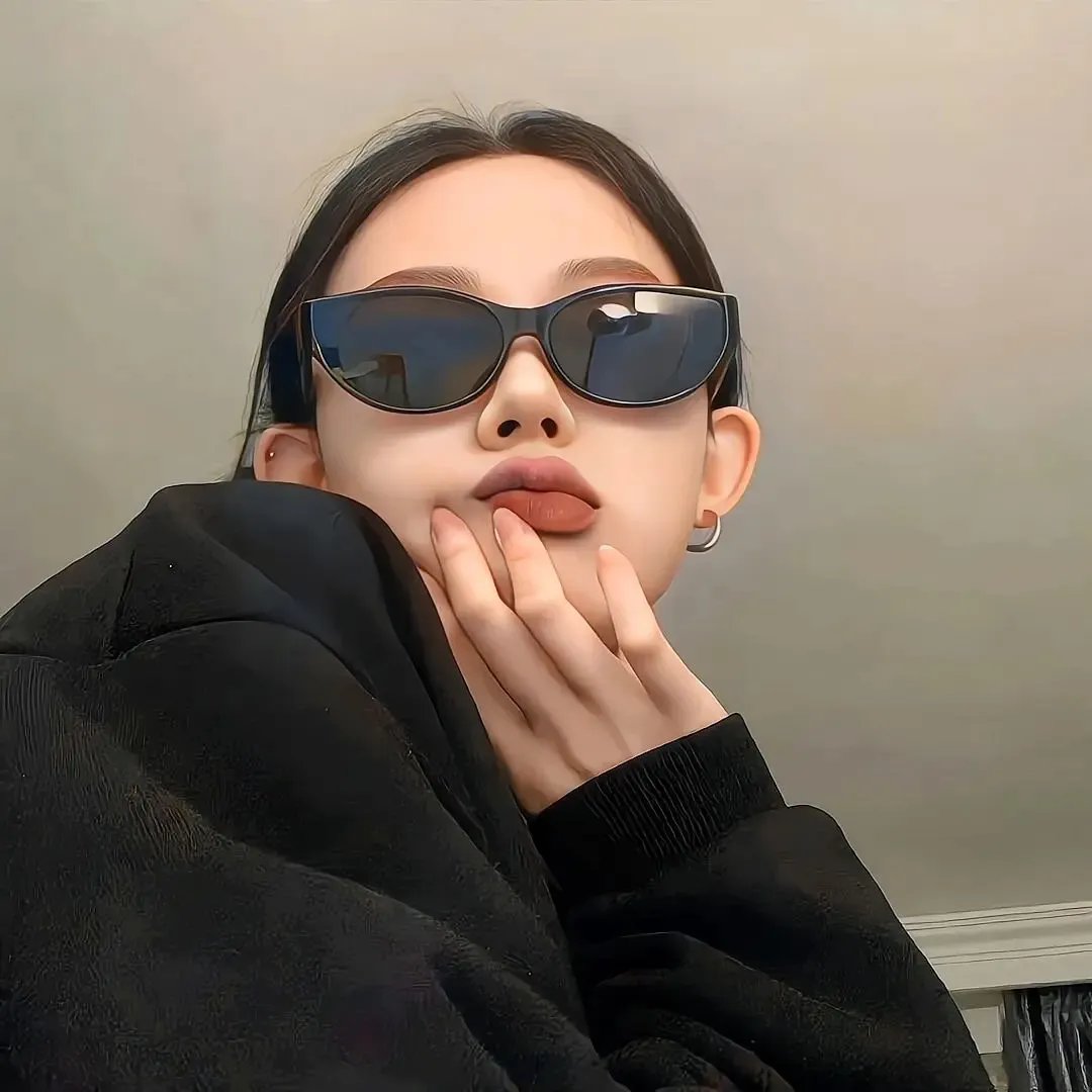 黎明时分的年轻人们